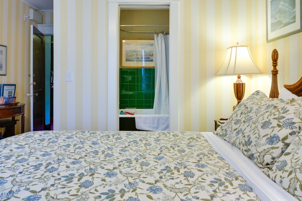 Calgary Westways Guest House 部屋 写真