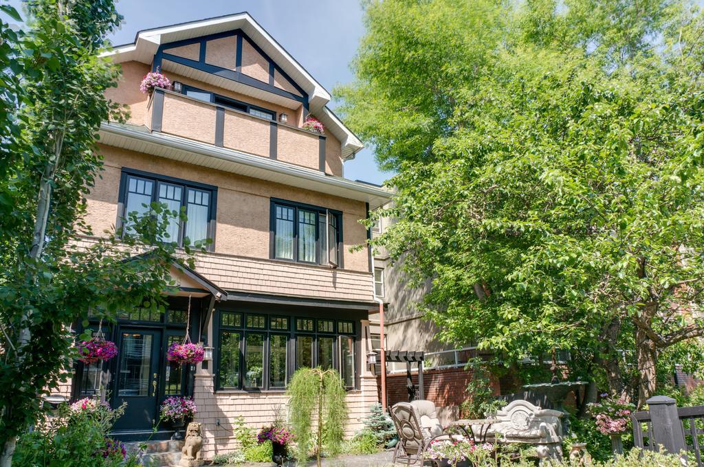 Calgary Westways Guest House エクステリア 写真