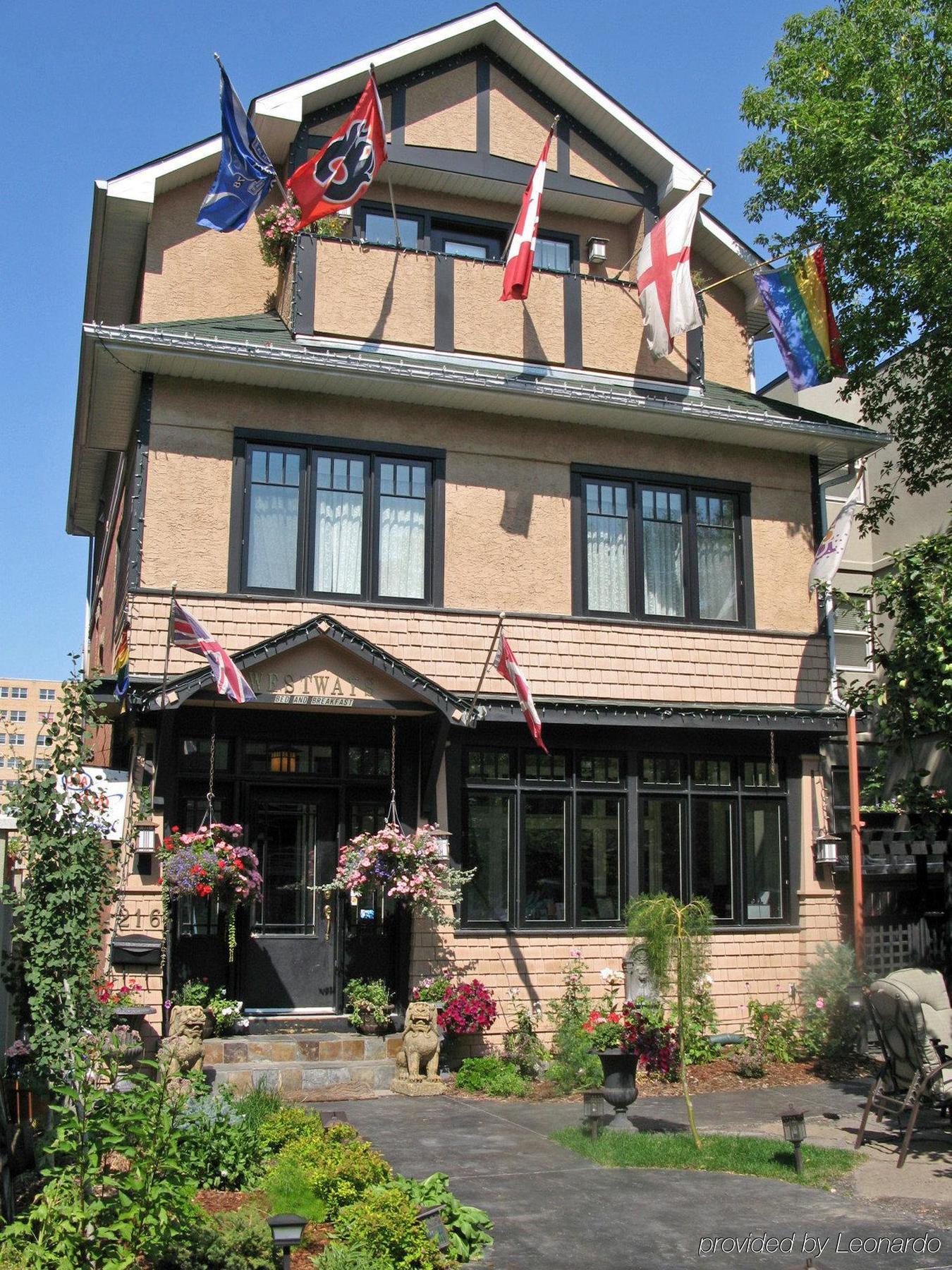 Calgary Westways Guest House エクステリア 写真
