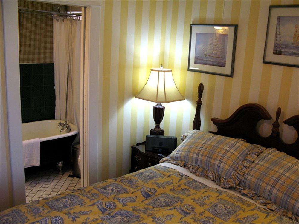 Calgary Westways Guest House エクステリア 写真