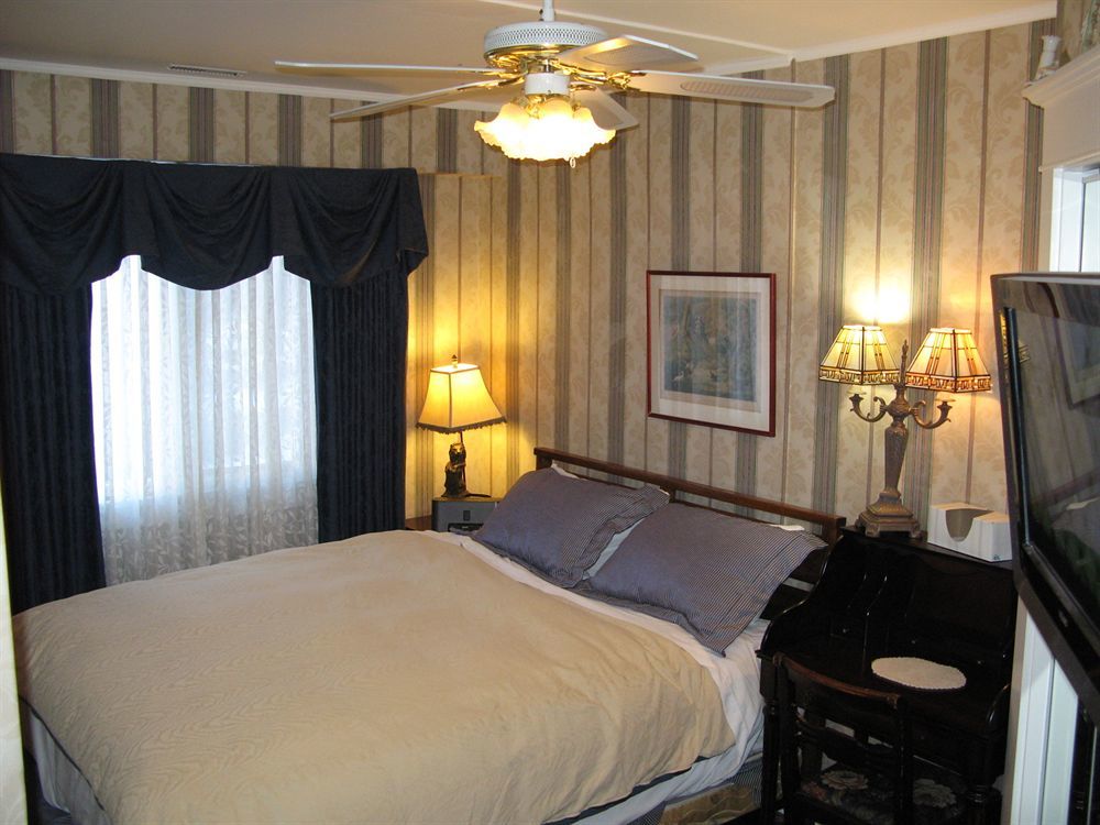 Calgary Westways Guest House エクステリア 写真