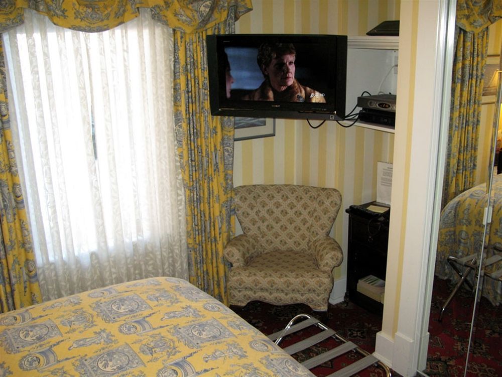 Calgary Westways Guest House エクステリア 写真