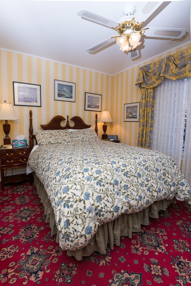 Calgary Westways Guest House エクステリア 写真